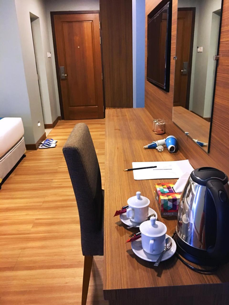 Hotel Azure Rangun Kültér fotó